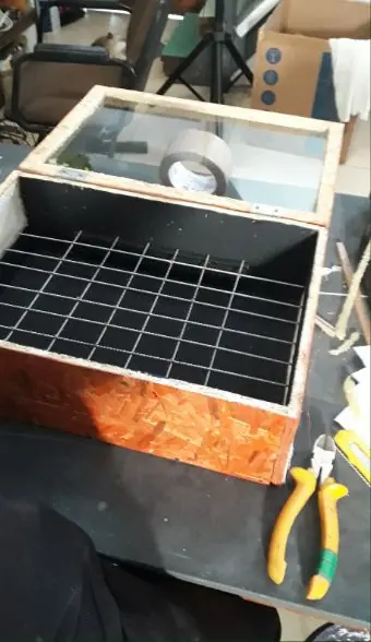 Caixa solar de secagem de ervas